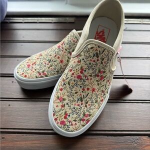 Vans Floral Casual Slip ons BNWT